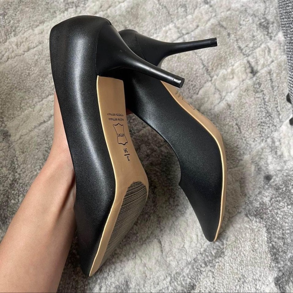 Classic smooth faux leather black pumps - Picture 4 of 10